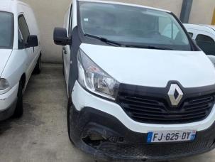Fourgon avec parois et toit rigide Renault Trafic