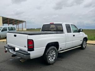 Fourgon avec parois et toit rigide Dodge DODGE RAM
