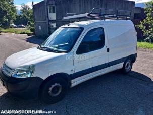 Fourgon avec parois et toit rigide Citroën Berlingo