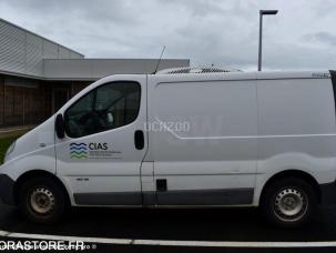 Fourgon avec parois et toit rigide Renault Trafic