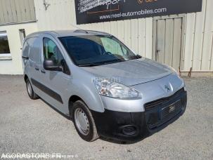 Fourgon avec parois et toit rigide Peugeot Partner