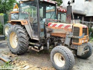 Tracteur agricole Renault