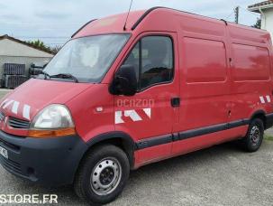 Fourgon avec parois et toit rigide Renault Master