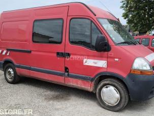 Fourgon avec parois et toit rigide Renault Master