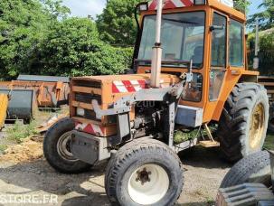 Tracteur agricole Renault