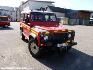 Fourgon avec parois et toit rigide Land Rover DEFENDER