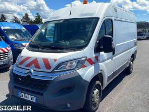 Fourgon avec parois et toit rigide Citroën Jumper