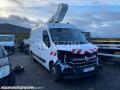Fourgon avec parois et toit rigide Renault Master