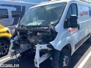 Fourgon avec parois et toit rigide Citroën Jumper