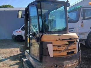 Pelle  Volvo EC27C
