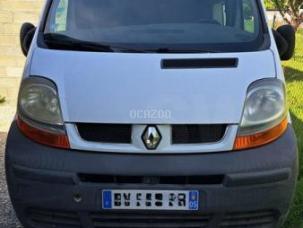 Fourgon avec parois et toit rigide Renault Traffic
