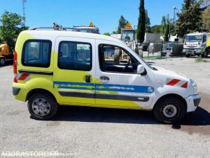 Fourgon avec parois et toit rigide Renault Kangoo