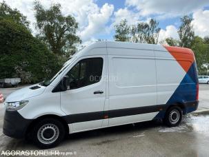 Fourgon avec parois et toit rigide Mercedes Sprinter