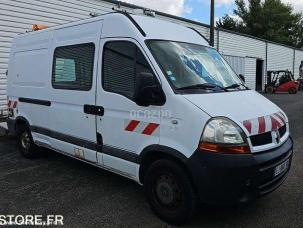 Fourgon avec parois et toit rigide Renault Master