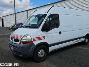 Fourgon avec parois et toit rigide Renault Master