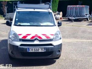Fourgon avec parois et toit rigide Citroën Berlingo