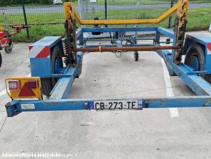 Fourgon bâché avec parois rigides nc