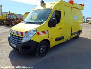 Fourgon avec parois et toit rigide Renault Master