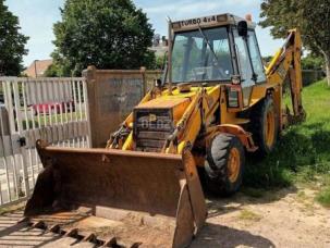 Tractopelle rigide JCB 3CX