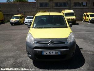 Fourgon avec parois et toit rigide Citroën Berlingo