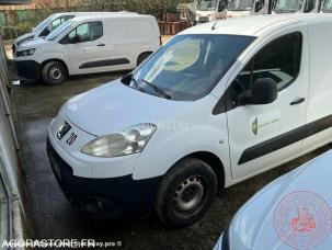 Fourgon avec parois et toit rigide Peugeot Partner