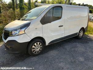 Fourgon avec parois et toit rigide Renault Trafic