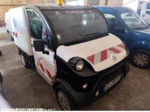 Fourgon avec parois et toit rigide Aixam M12RS