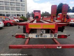 Fourgon bâché avec parois rigides Fruehauf TX38CS