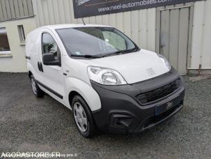 Fourgon avec parois et toit rigide Fiat Fiorino