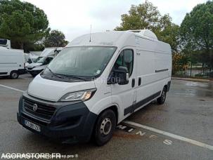 Fourgon avec parois et toit rigide Fiat Ducato