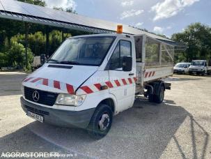 Fourgon avec parois et toit rigide Mercedes Sprinter