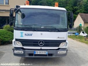 Benne basculante de chantier et de TP Mercedes 818