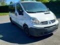 Fourgon avec parois et toit rigide Renault Trafic