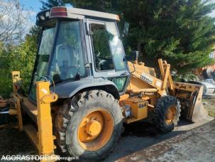 Tractopelle rigide Case 580SLE