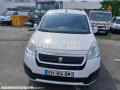 Fourgon avec parois et toit rigide Peugeot Partner