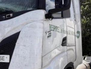 Pour semi-remorque Iveco 440S46