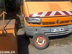 Fourgon avec parois et toit rigide Renault Master