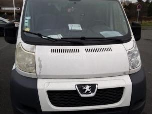 Fourgon avec parois et toit rigide Peugeot Boxer
