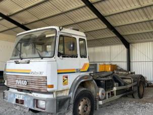 Benne amovible (à bras) Iveco 250 CV