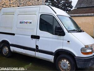 Fourgon avec parois et toit rigide Renault Master