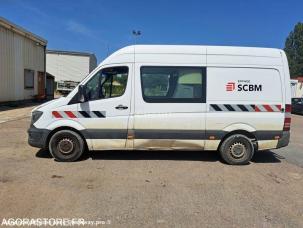 Fourgon avec parois et toit rigide Mercedes Sprinter