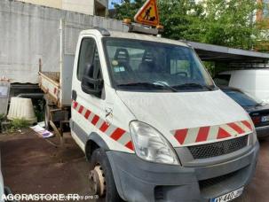 Benne basculante de chantier et de TP Iveco 65C17