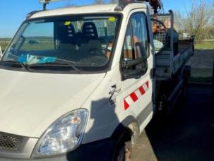 Benne basculante de chantier et de TP Iveco 65C17