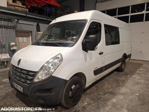 Fourgon avec parois et toit rigide Renault Master