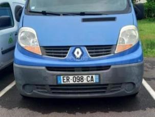 Fourgon avec parois et toit rigide Renault Trafic