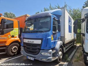 Fourgon avec parois et toit rigide DAF LF