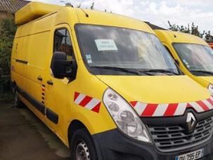Fourgon avec parois et toit rigide Renault Master