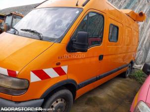 Fourgon avec parois et toit rigide Renault Master