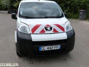 Fourgon avec parois et toit rigide Peugeot Bipper
