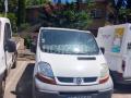 Fourgon avec parois et toit rigide Renault Trafic